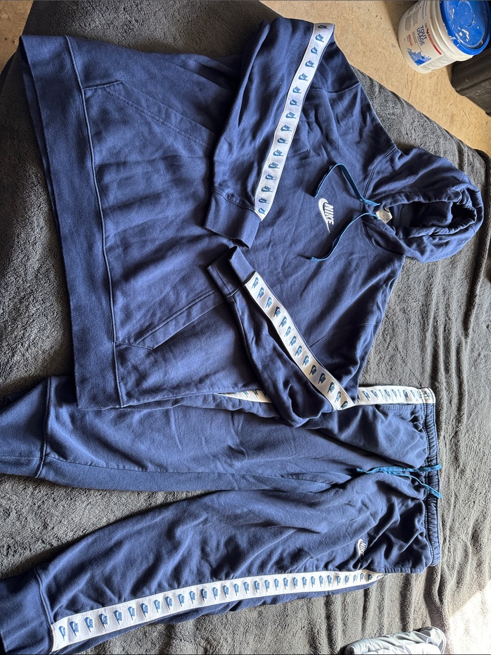 Nike men Navy Blue Hoodie & Jogger Set with Logo Taped Trim